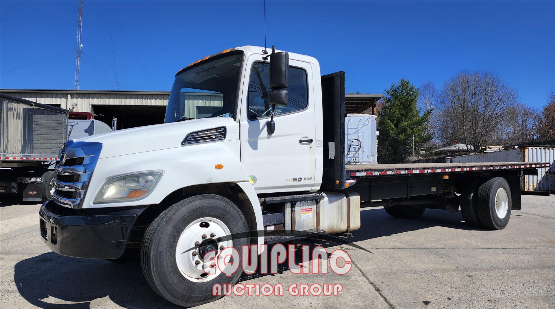 2017 HINO 268 NON CDL 26FT FLATBED TRUCK (A45677)