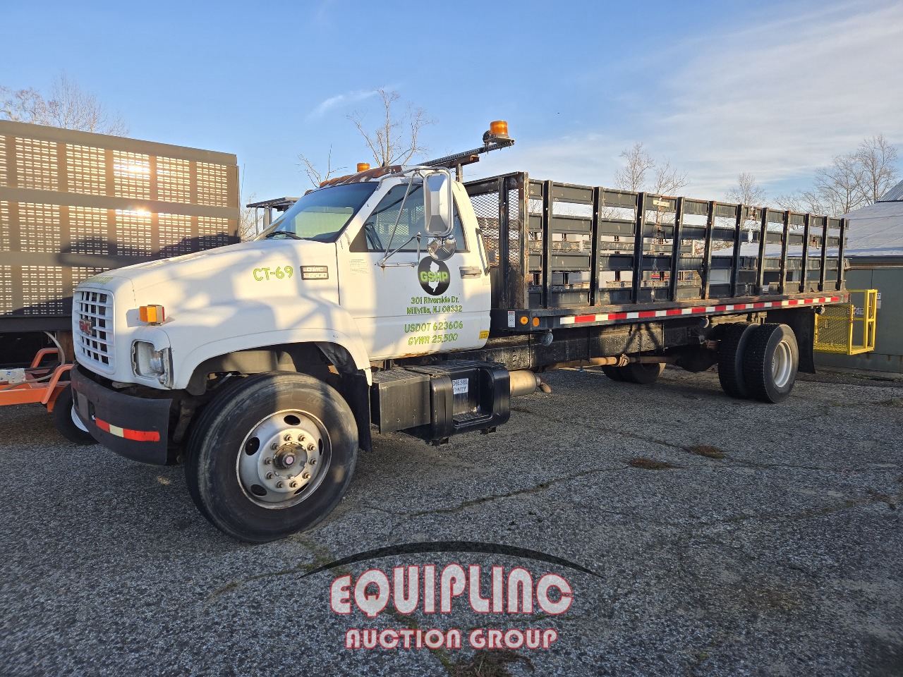 2000 GMC C6500 FLATBED TRUCK (A43003)