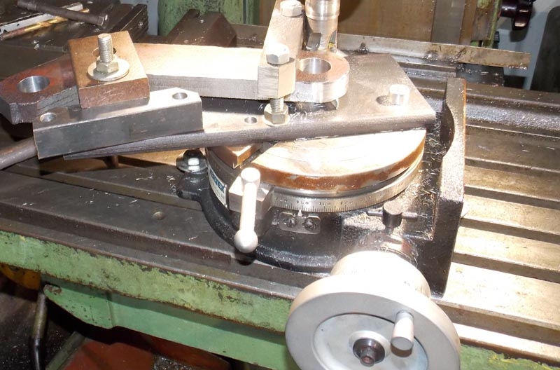 cutting halfround with rotary table2.jpg
