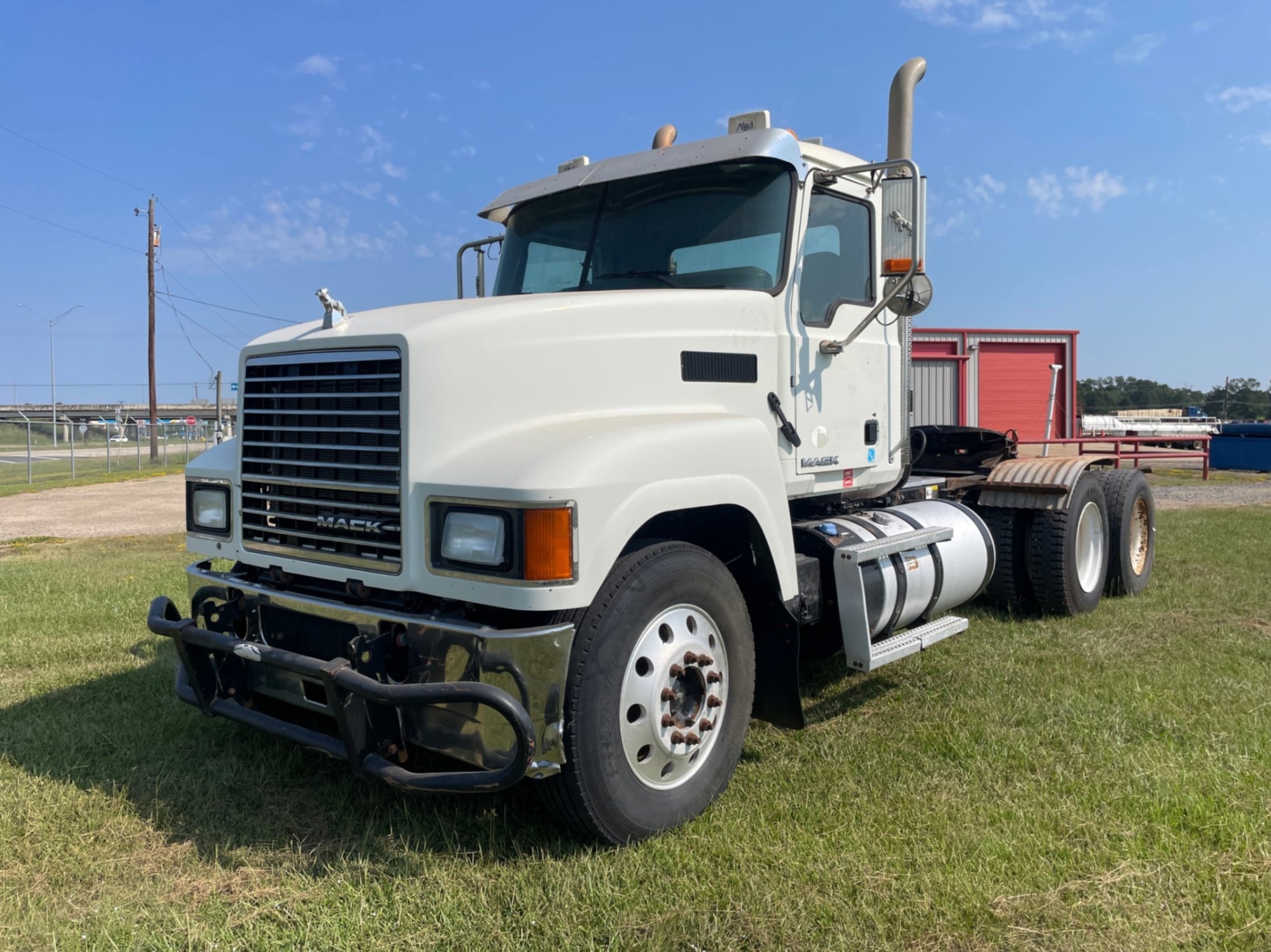 2017 MACK CHU613 PINNACLE DAY CAB (A53843)