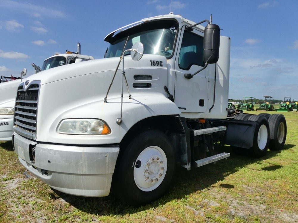2003 Mack Vision CX613 (A44501)