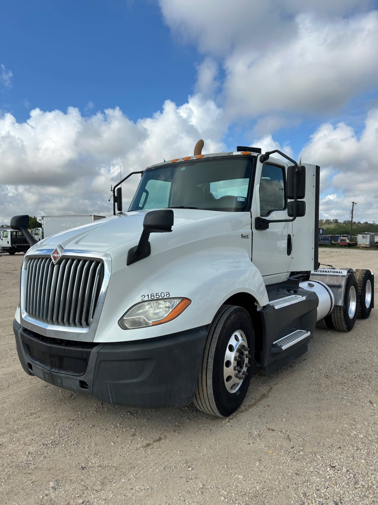 2018 INTERNATIONAL LT625 (A53843)