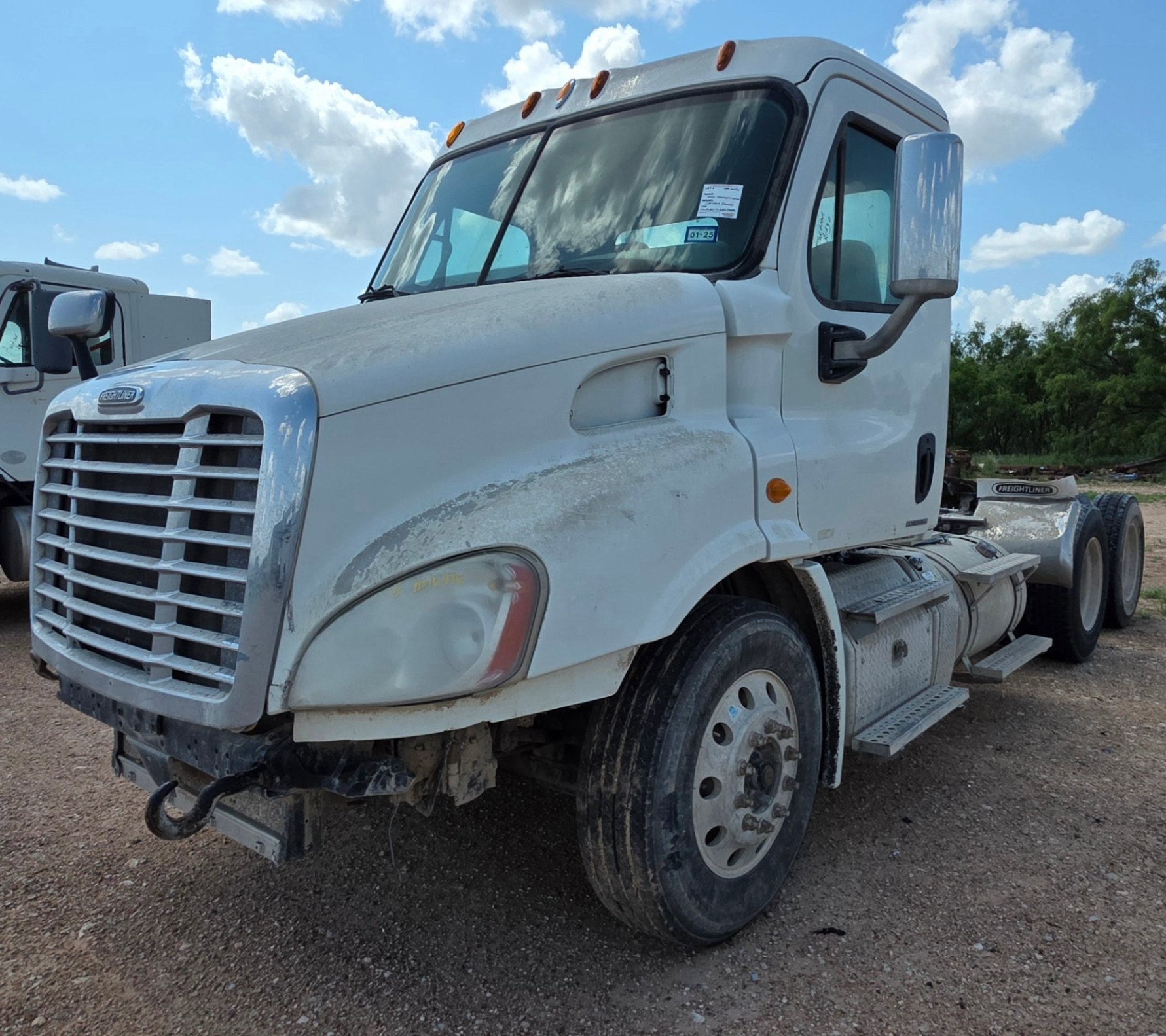 2012 FREIGHTLINER  CASCADIA (INOPERABLE) (A48992)