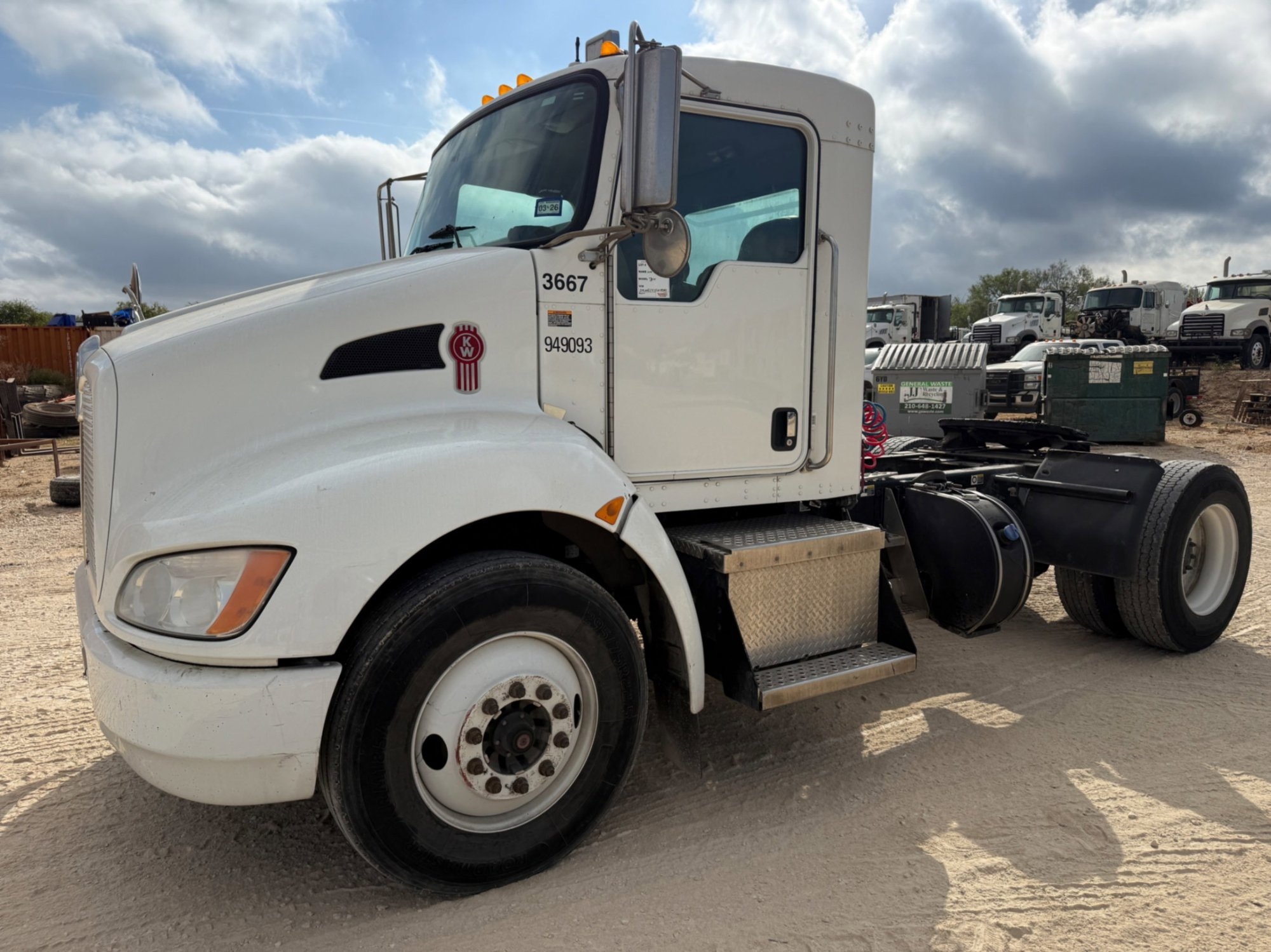 2016 KENWORTH T370 (A55745)