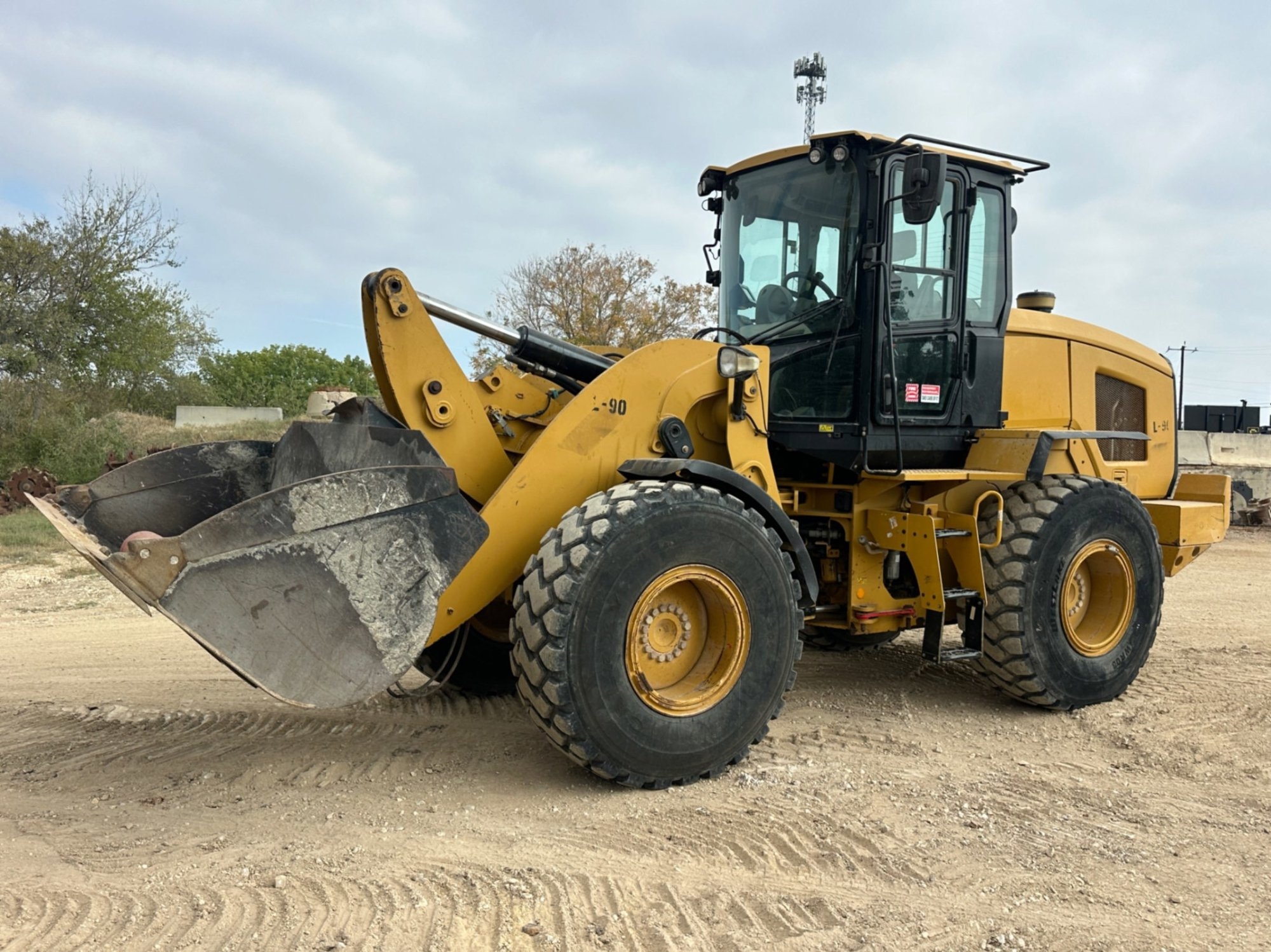 2015 CATERPILLAR 930M LOADER (A58214)