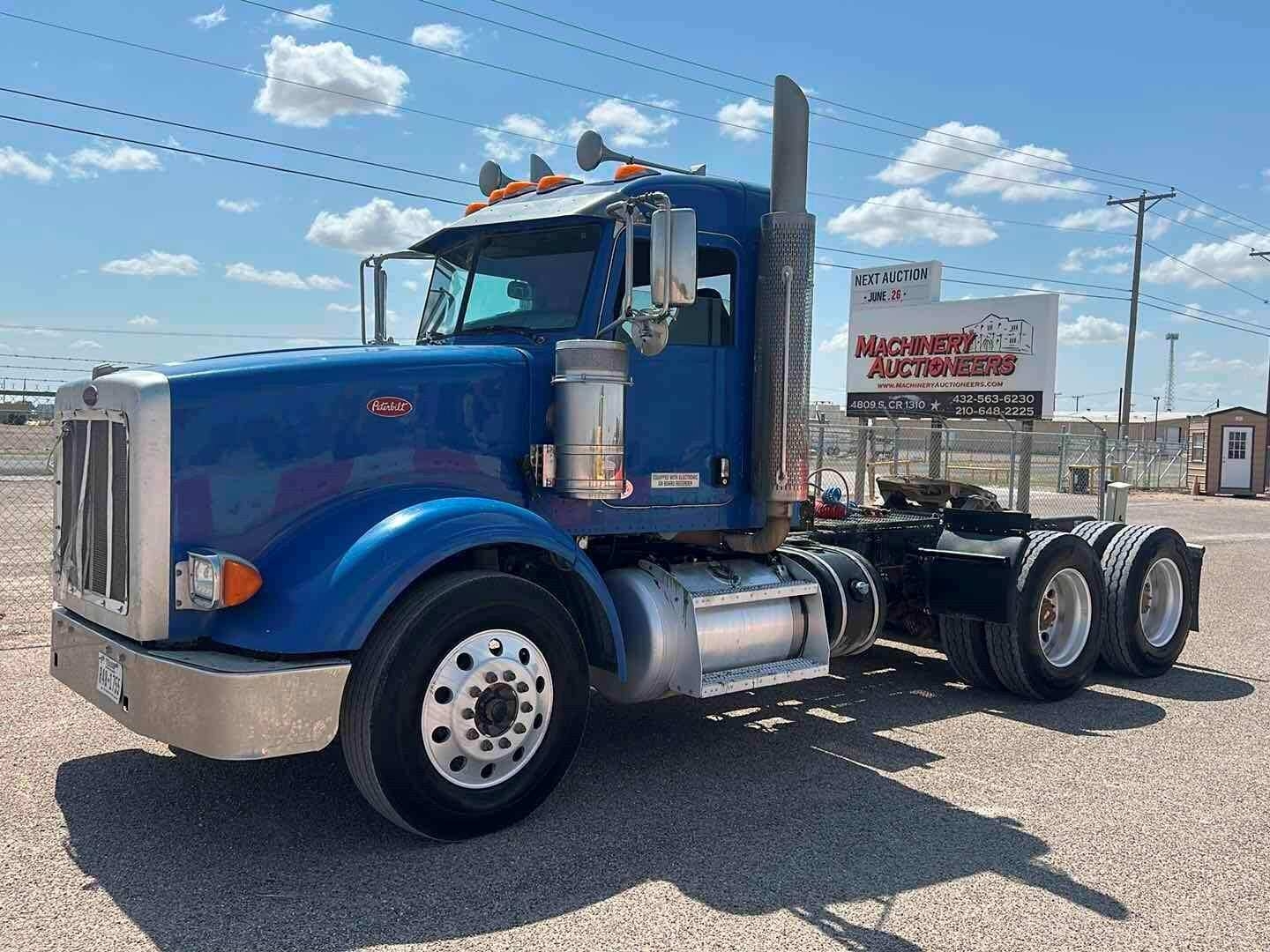 2013 PETERBILT 367 (A52472)