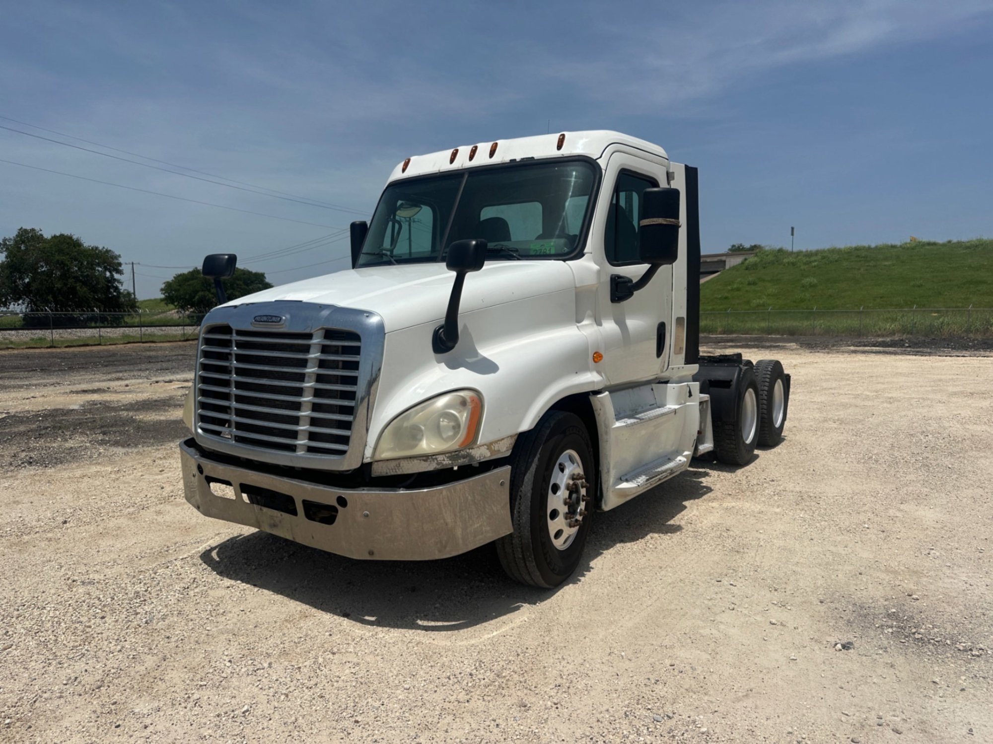 2015 FREIGHTLINER CASCADIA (A52472)