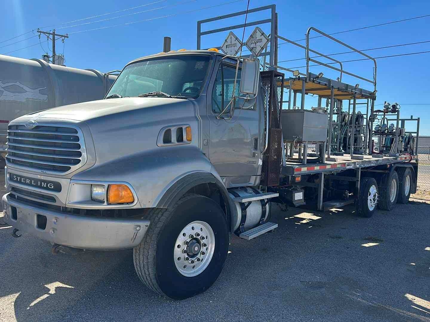 2007 STERLING TRUCK L9500 CHEMICAL TRANSPORT TRUCK (A58214)