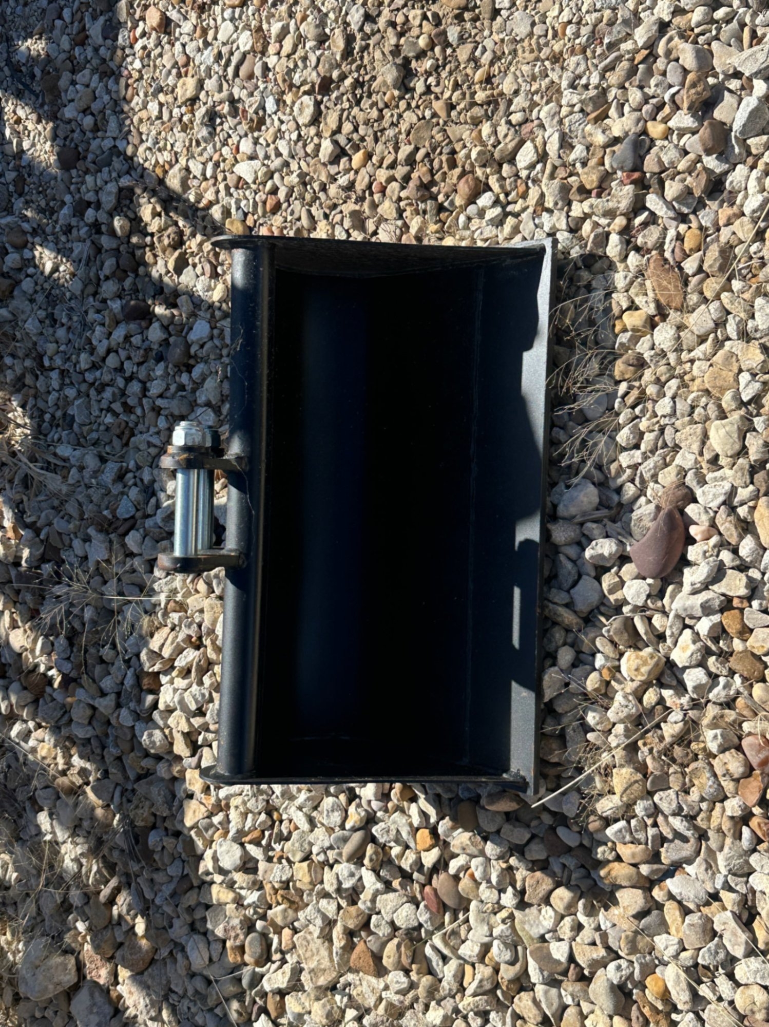 MINI EXCAVATOR BUCKET 24 (A55745)