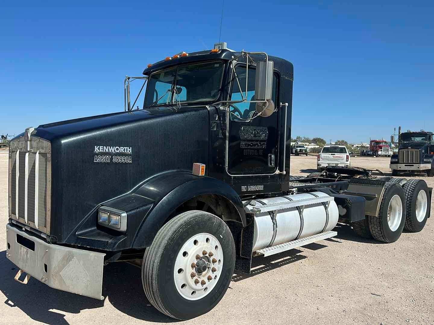 2011 KENWORTH T800 (A55745)