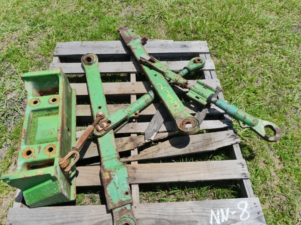 John Deere Lift Arms (A50121)