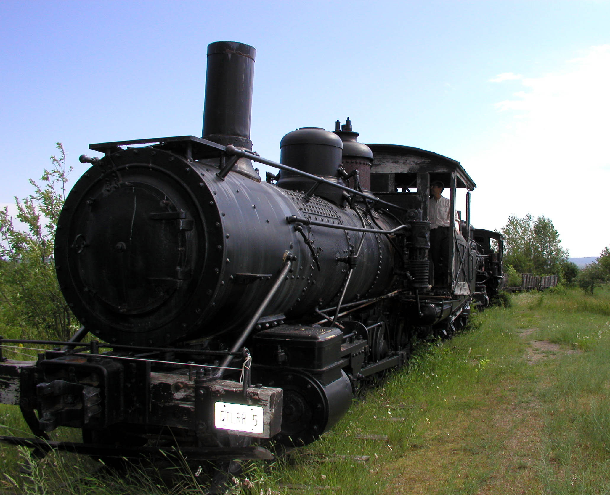 Dan on Quincy engine.jpg