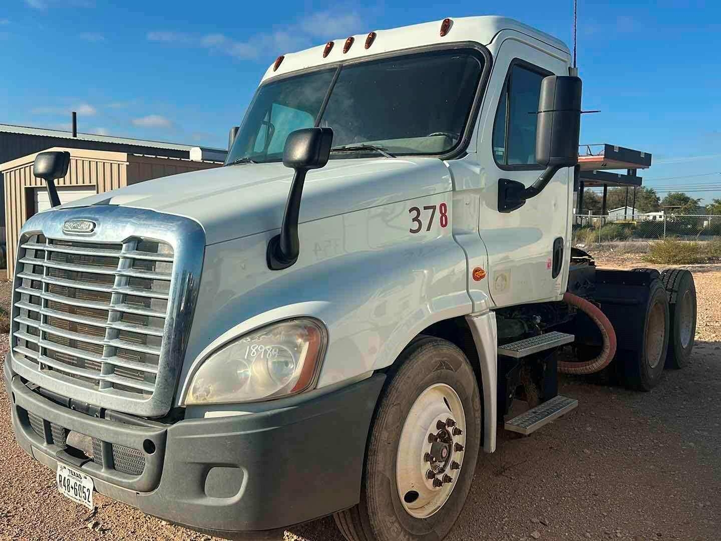 2014 FREIGHTLINER CASCADIA (A58214)