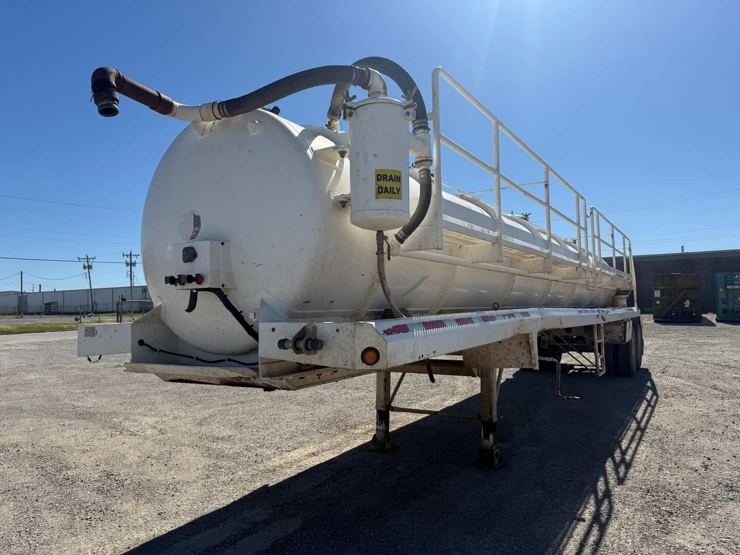 2014 DRAGON 130 BBL STEEL VACUUM TRAILER (A55745)