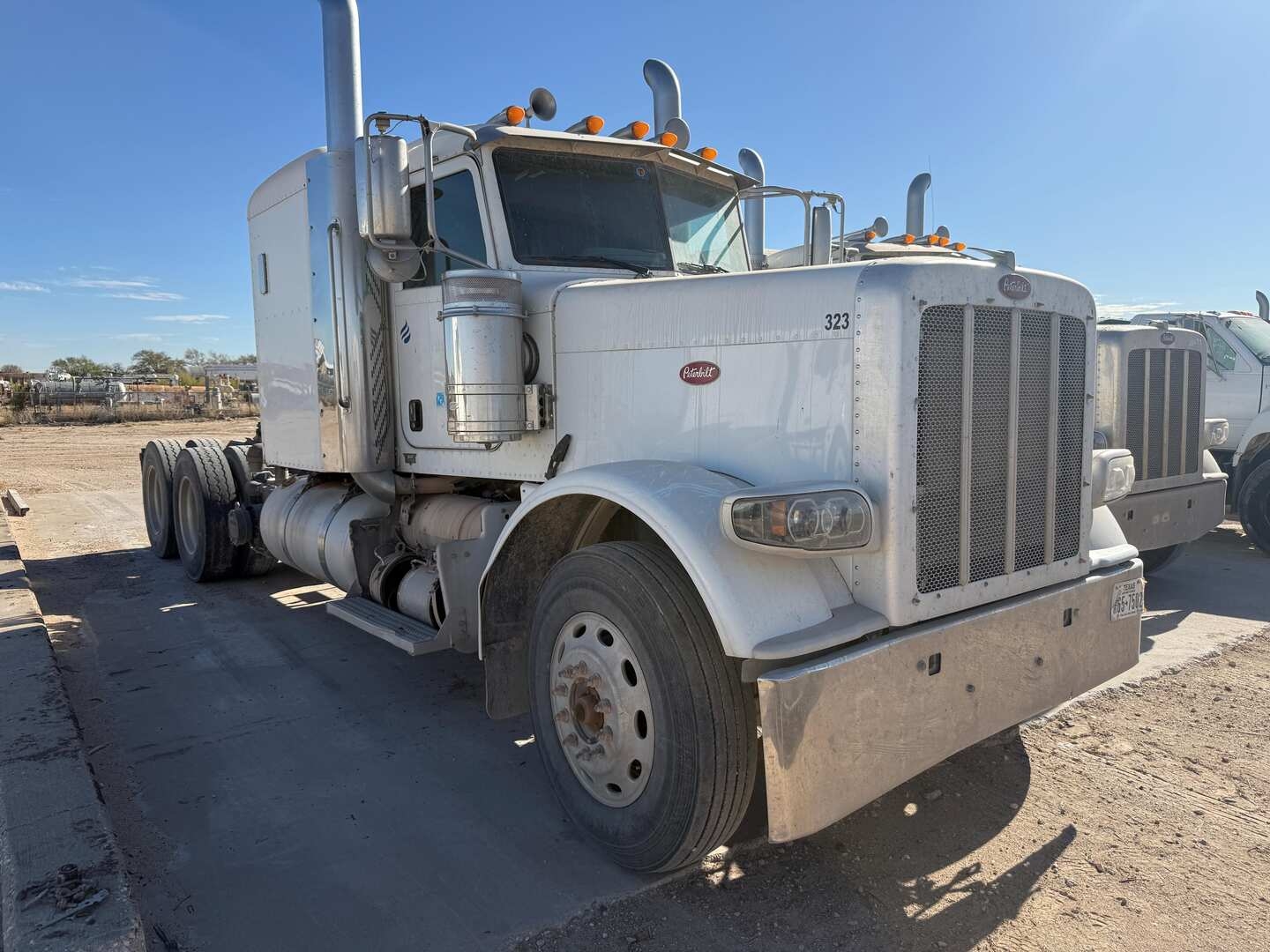 2016 PETERBILT 389 FLATTOP (A58214)