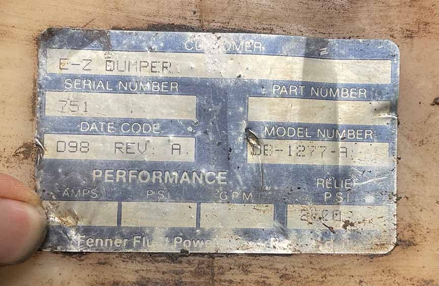 decal on EZ-Dumper pump reservoir.jpg