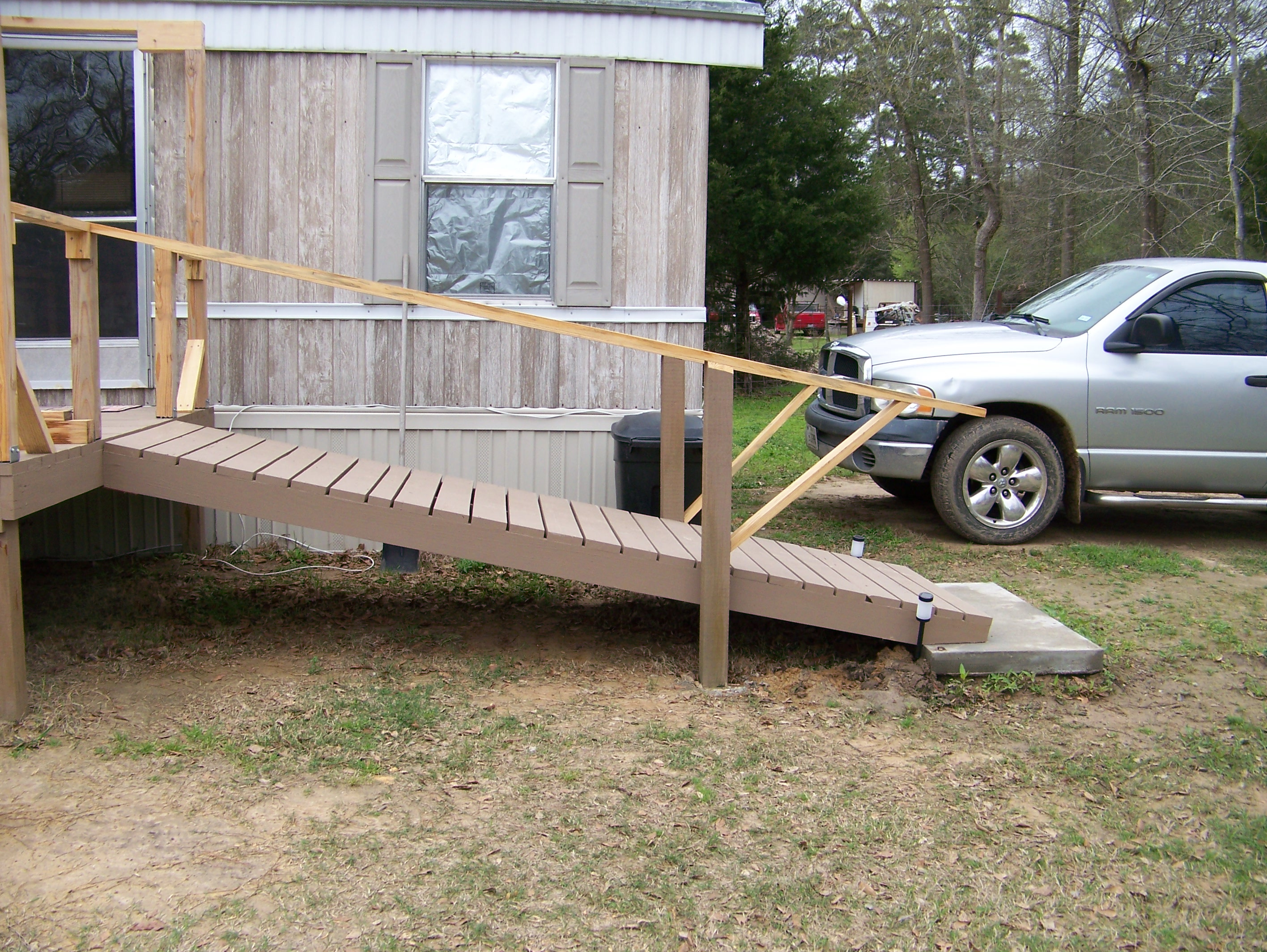 Deck Hand Rails Braced Profile.jpg