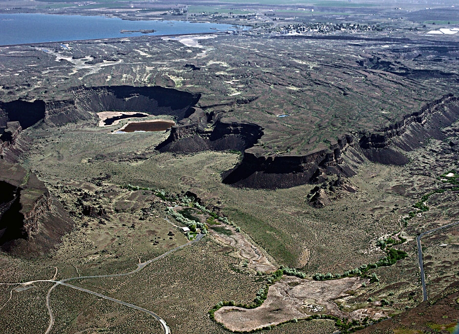 Dry-Falls-Washington.jpg