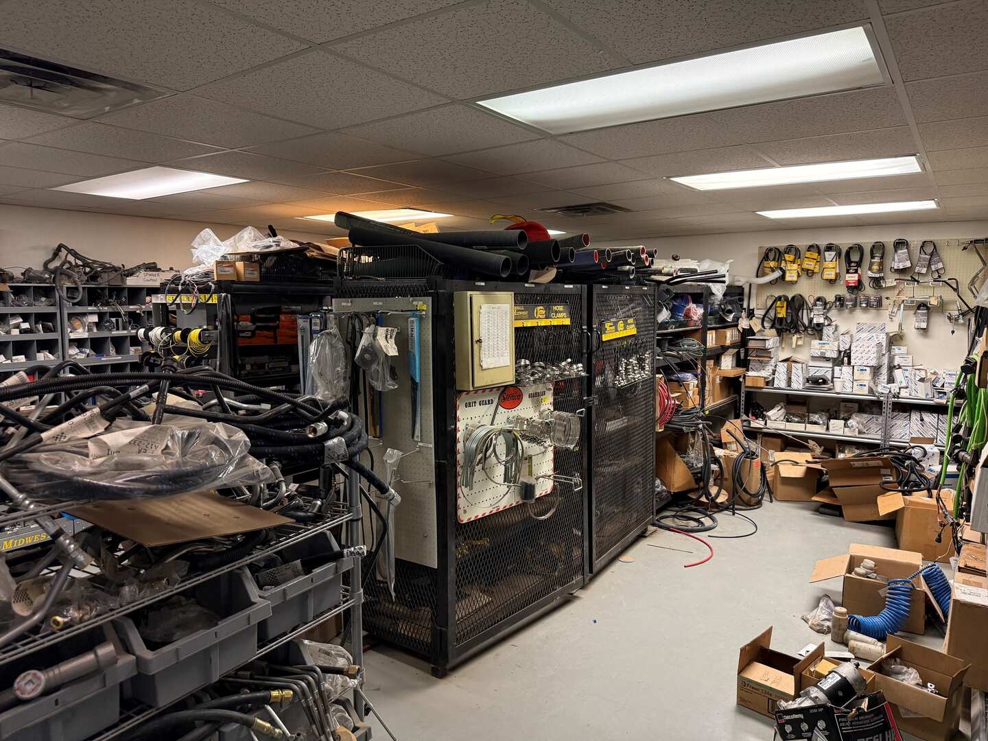 PARTS ROOM W/SHELVES (A55745)