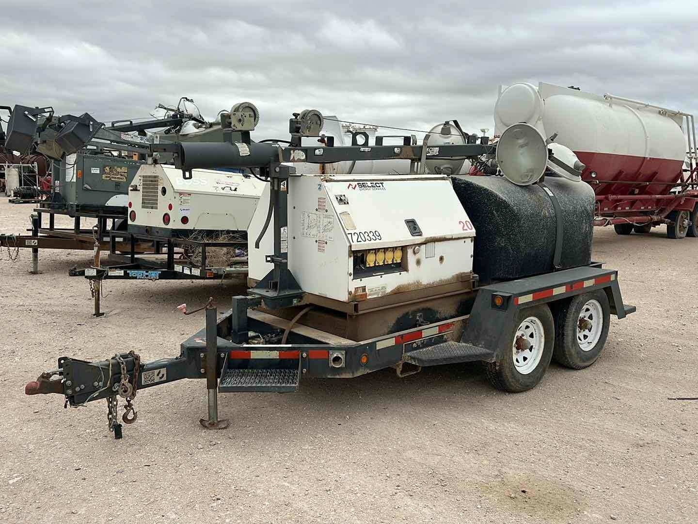 2011 MAGNUM PRODUCTS LIGHT TOWER/WATER TANK TRAILER (A50854)