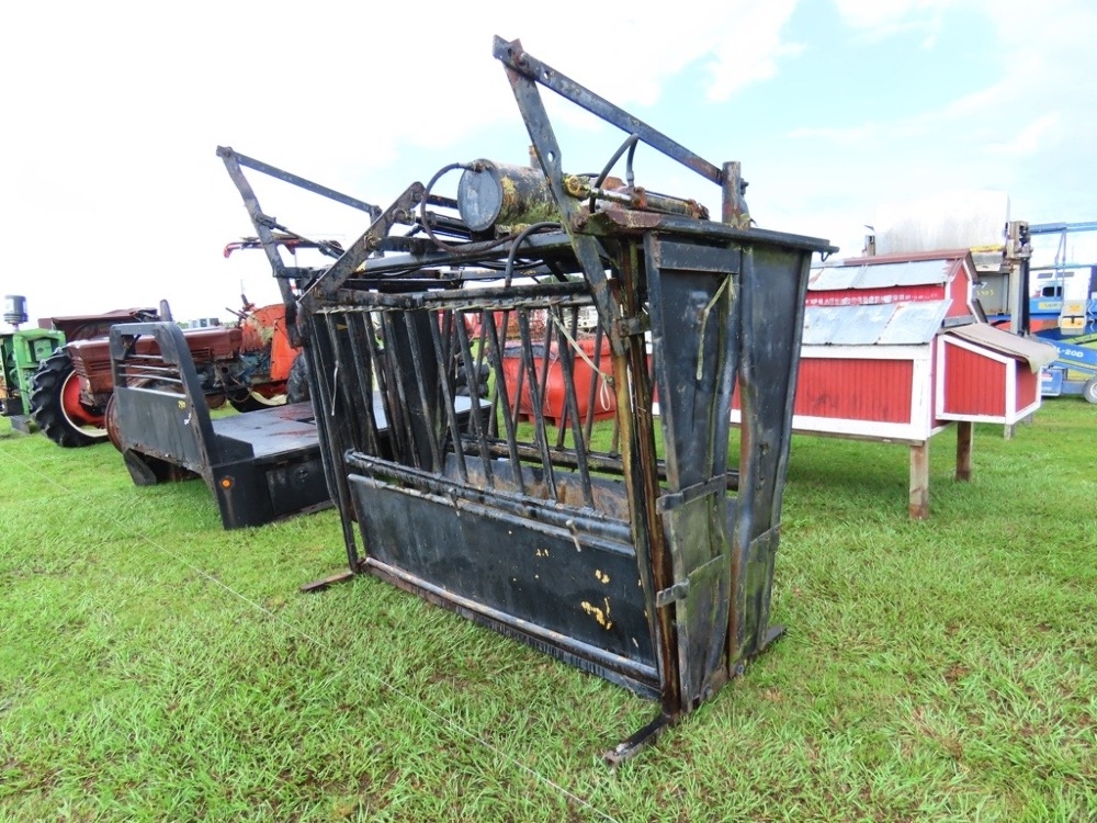 Cattle Chute (A50121)