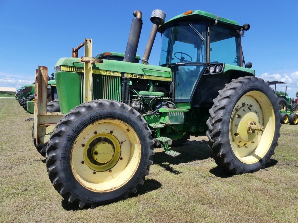 John Deere 4455 (A50120)
