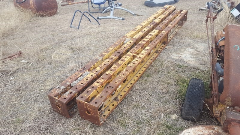 Steel beems (A39936)