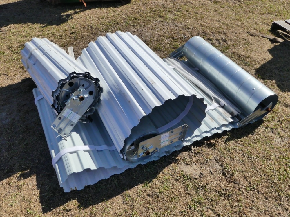 (3) 3'x8' Garage Doors (A56469)