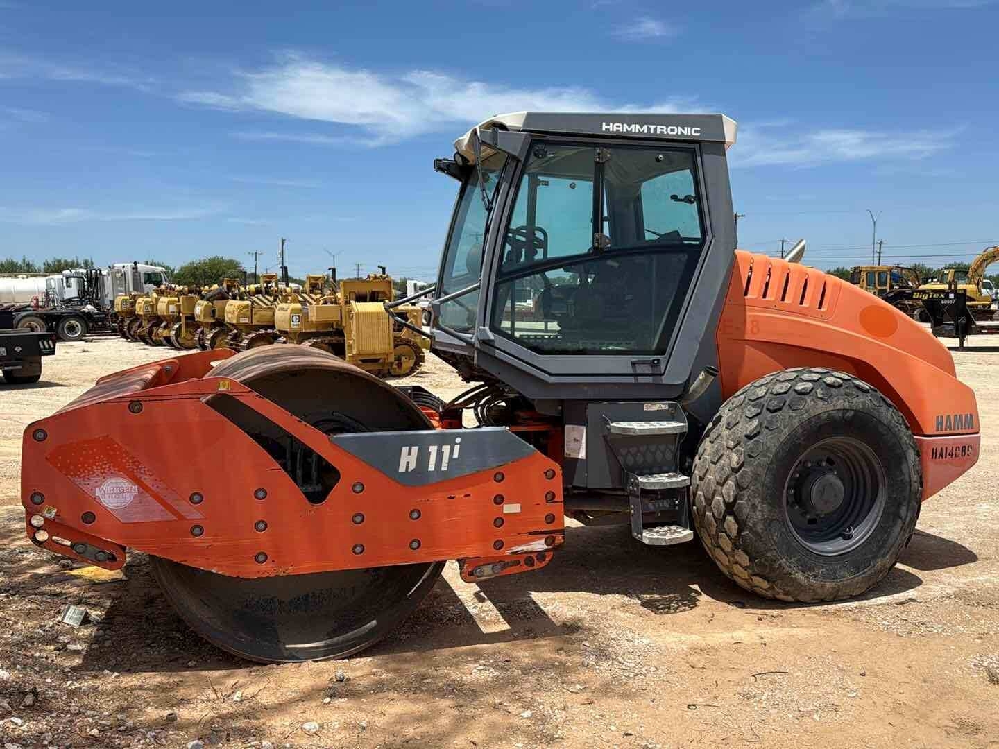 HAMM SMOOTH DRUM ROLLER (A50854)