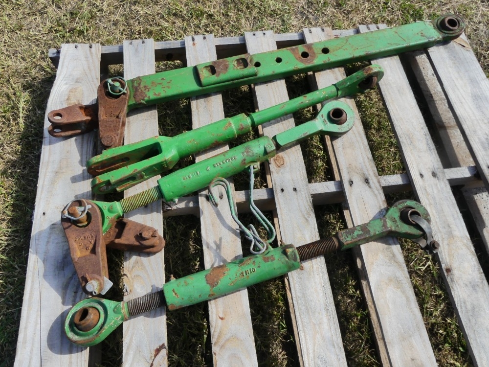 John Deere Lift Arms (A50121)