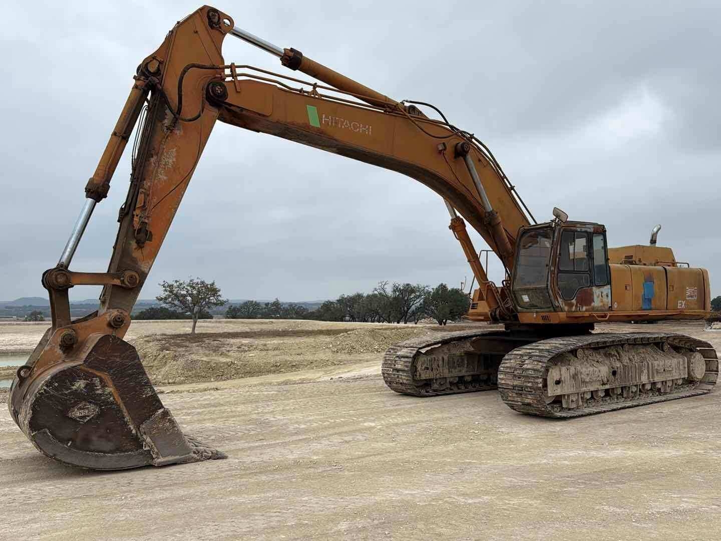 HITACHI EX550LC EXCAVATOR (A58216)
