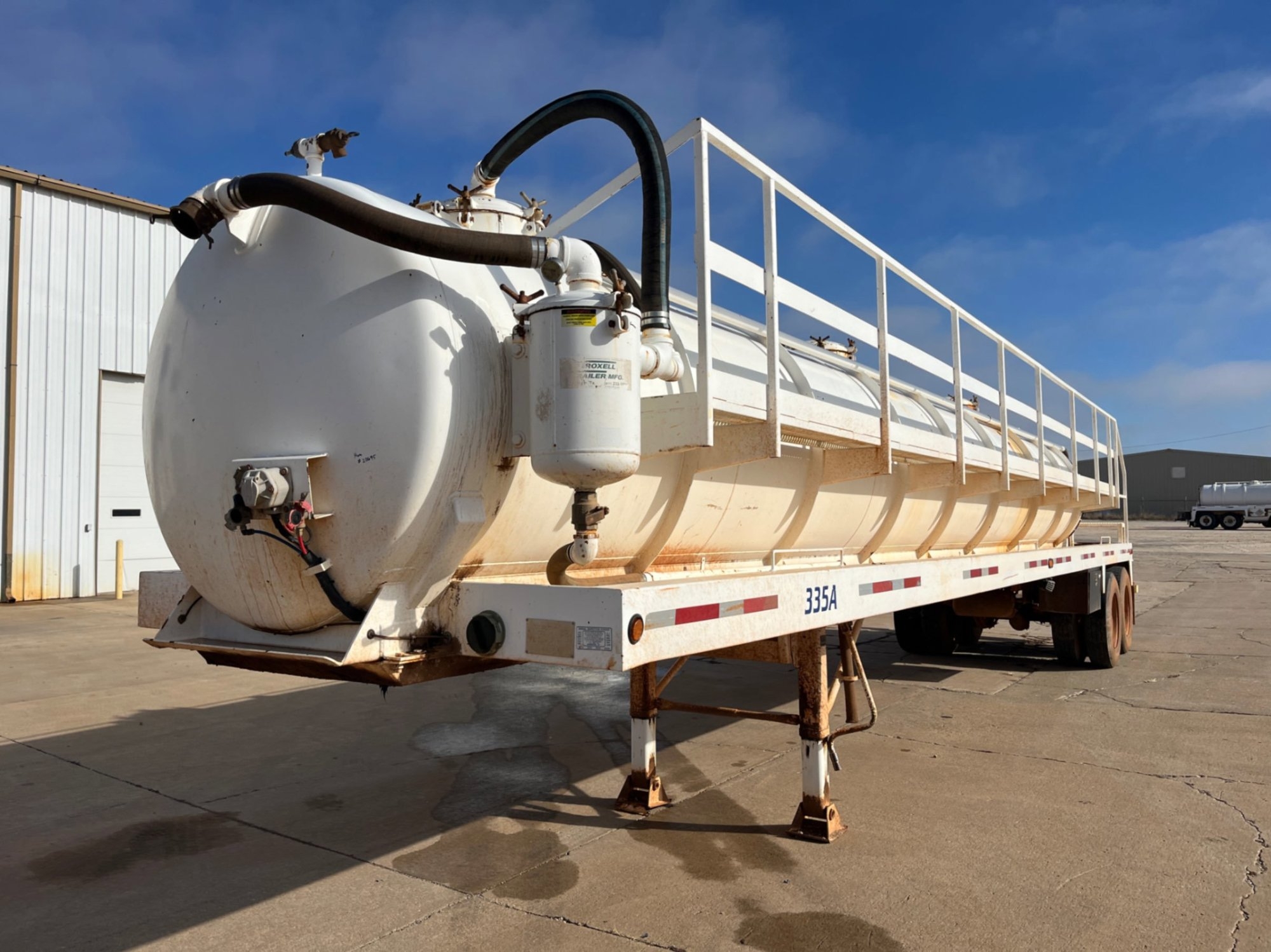 2017 TROXELL 130 BBL STEEL VACUUM TRAILER (A58214)