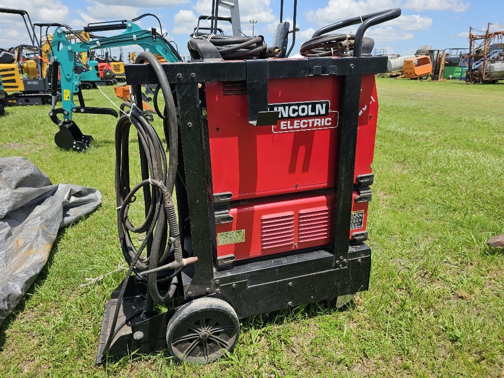 Lincoln Electric Aspect 375 Welder (A50121)