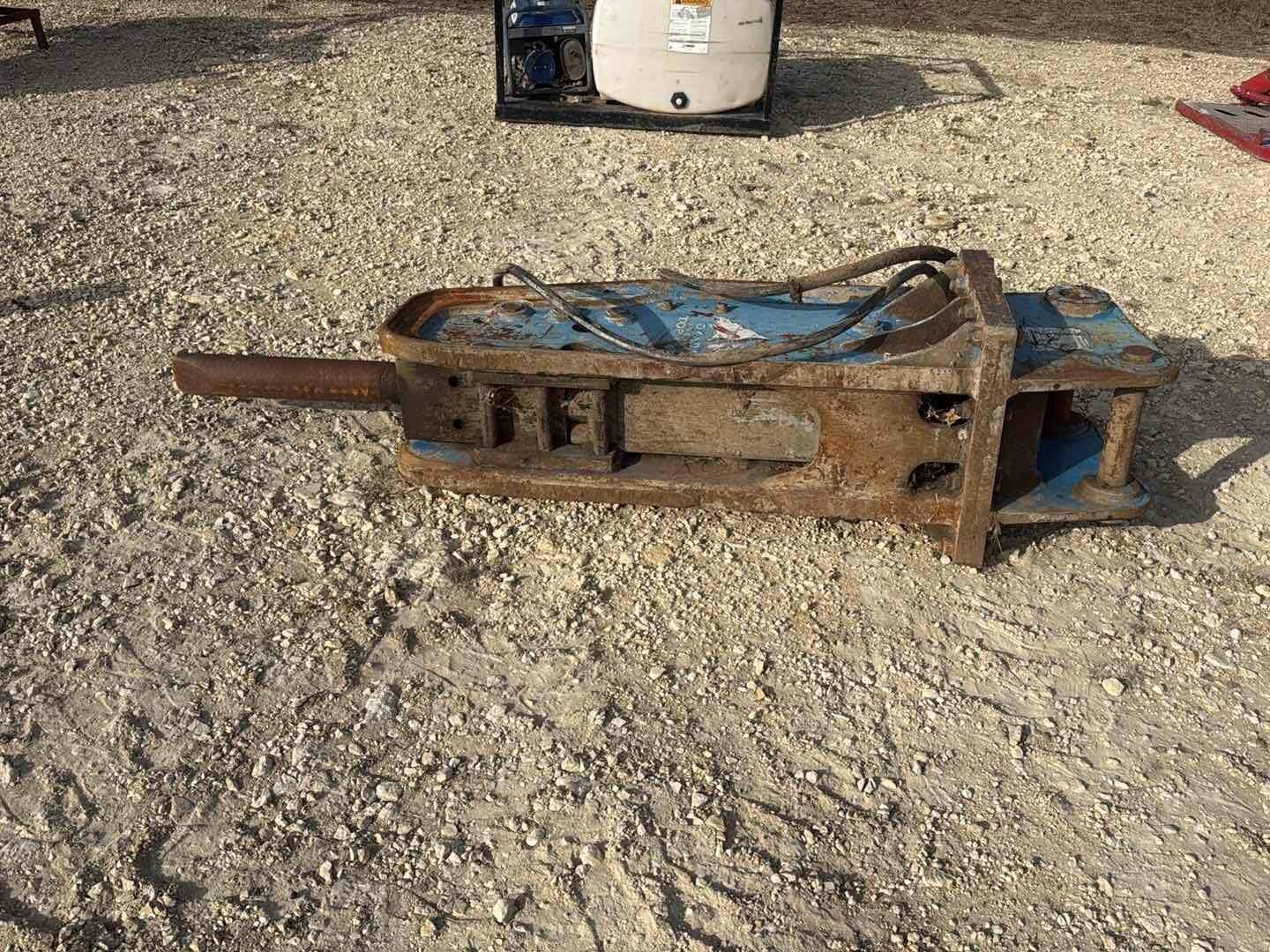 EXCAVATOR JACKHAMMER (A58216)