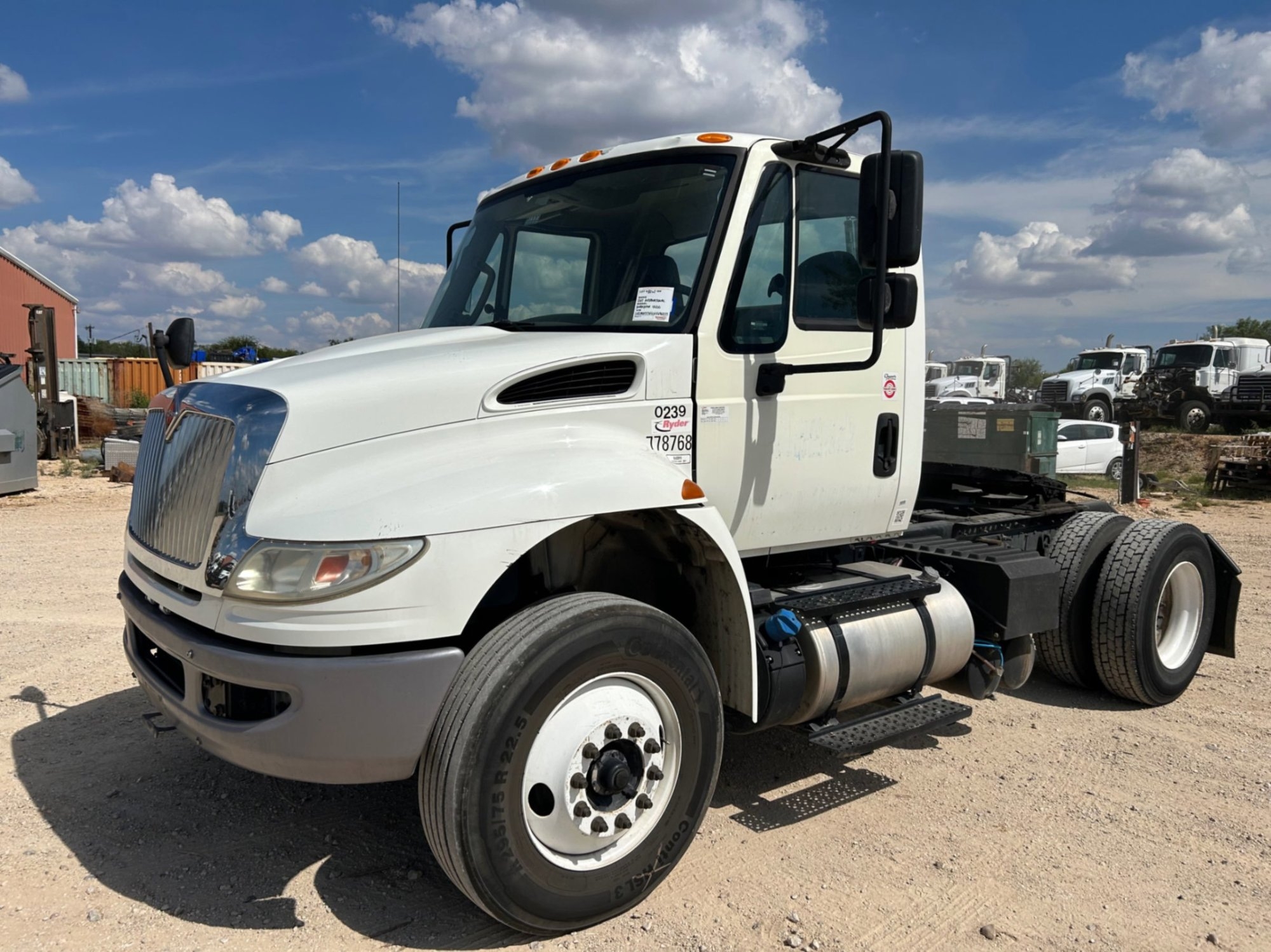 2017 INTERNATIONAL DURASTAR 4400 (A53843)