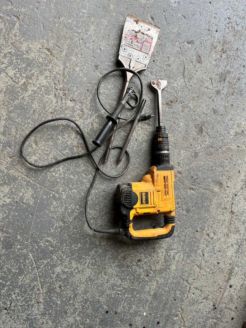 DEWALT ROTARY HAMMER (A50854)