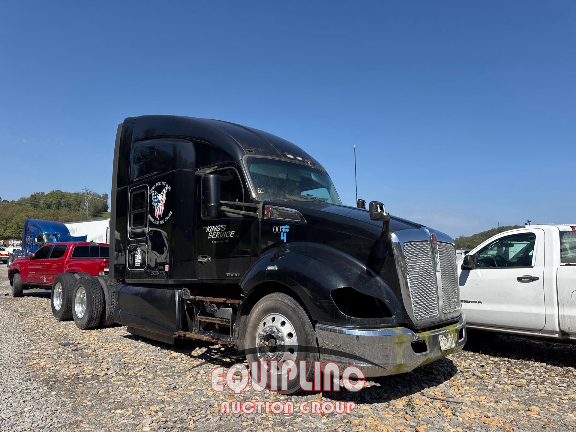 2015 KENWORTH T680 SLEEPER TRUCK (A54313)