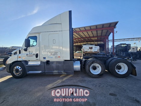 2018 FREIGHTLINER CASCADIA SLEEPER (A45679)