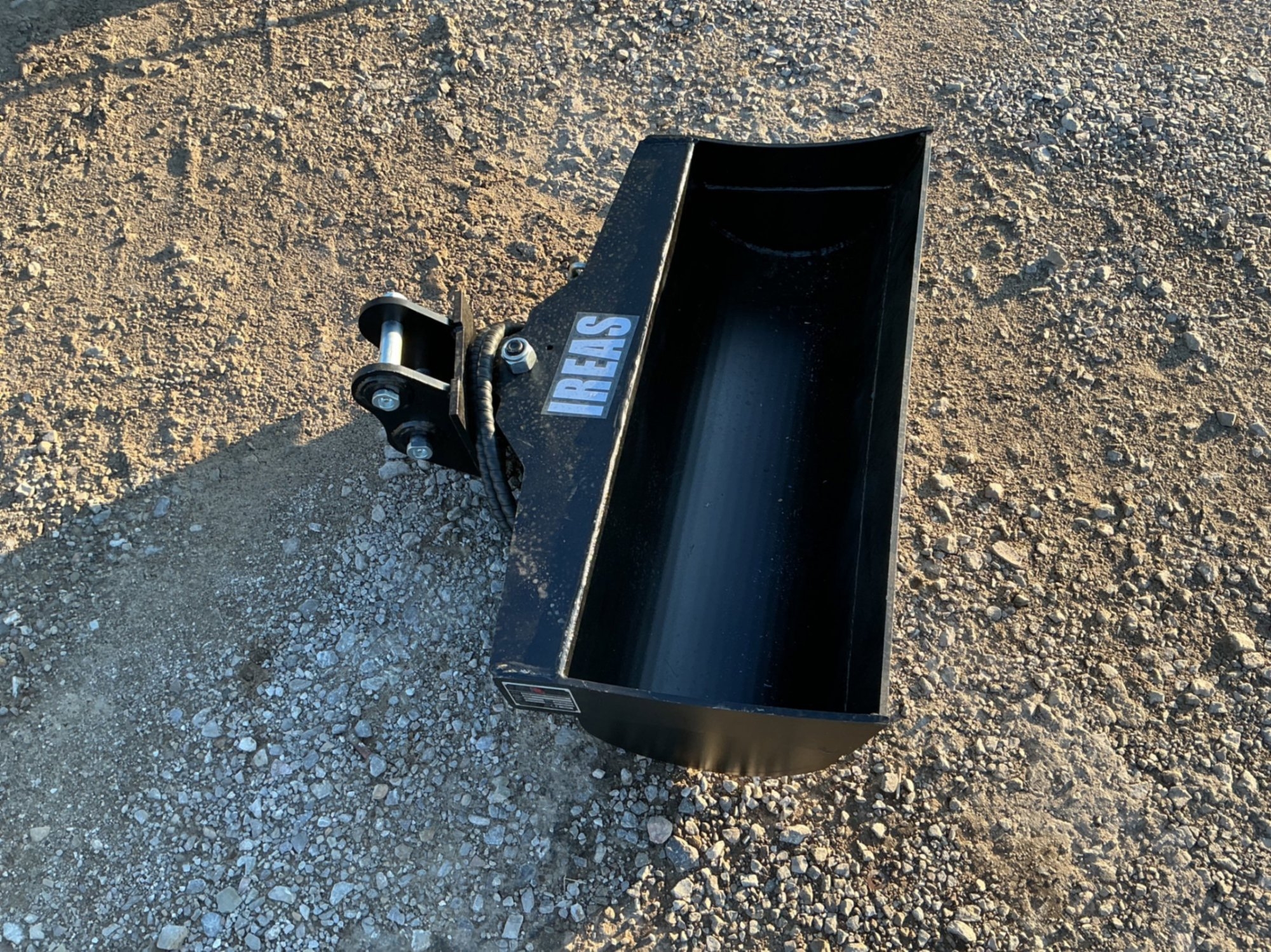 HYDRAULIC TILTING BUCKET FOR MINI EXCAVATOR (A53843)