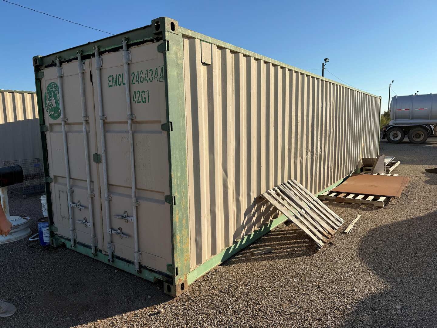 40 CONTAINER W/CONTENTS (A55745)