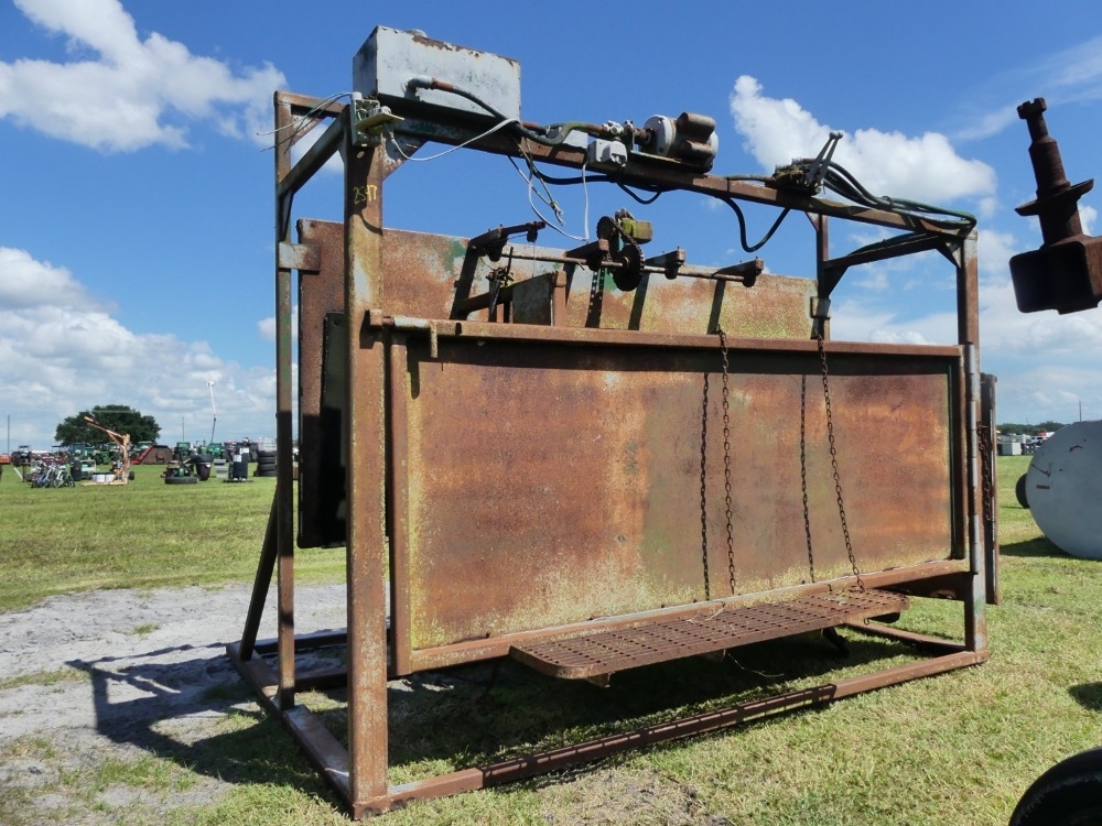 Cattle Chute (A50121)
