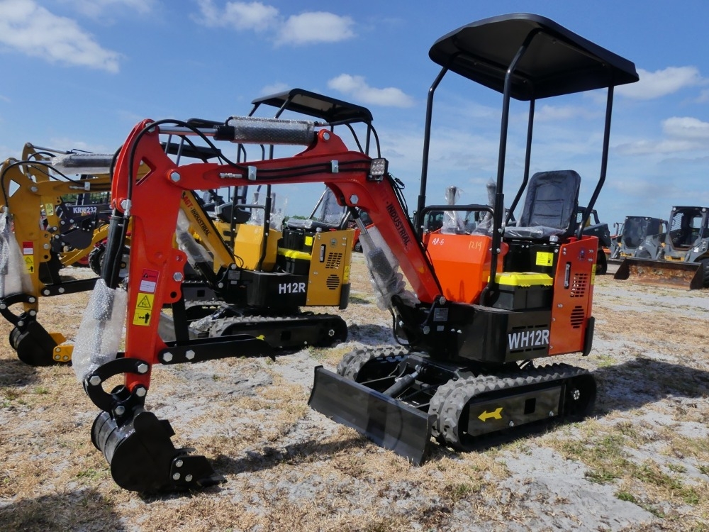 AGT WH12R Mini Excavator (A44501)