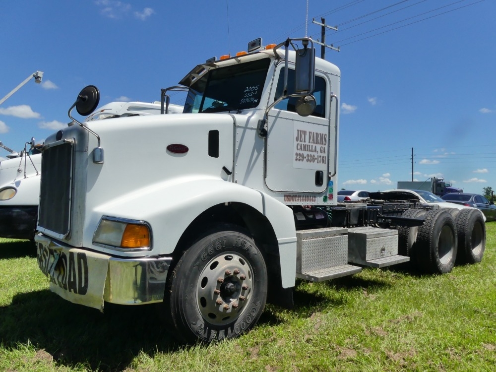 2005 Peterbilt (A50120)