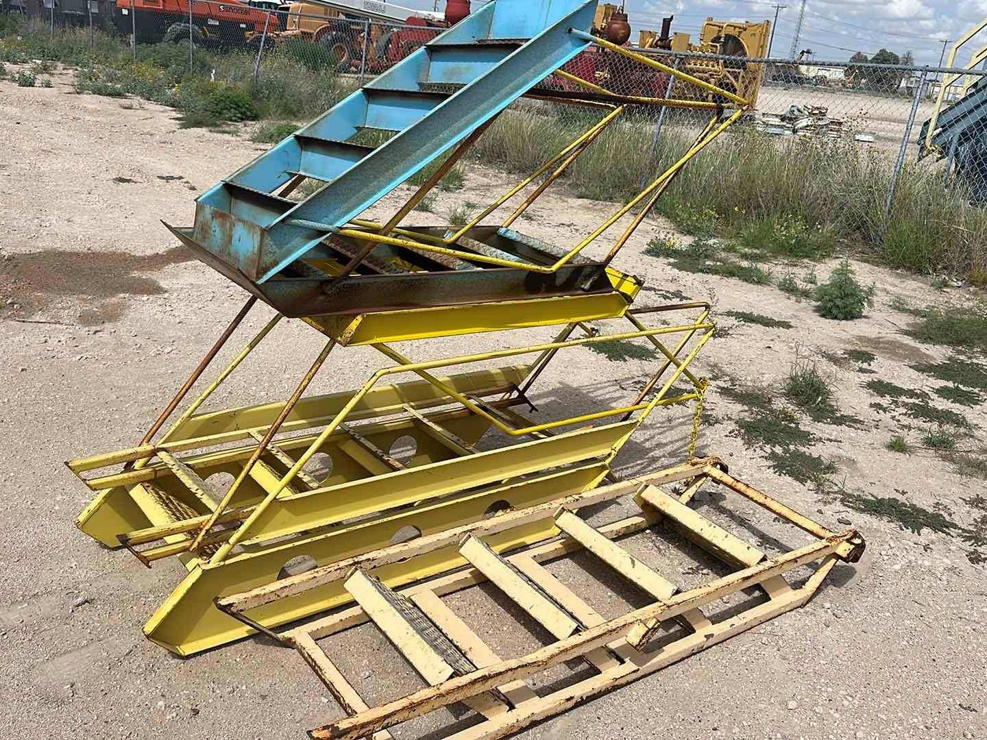 SET OF (6) LADDERS (A53843)