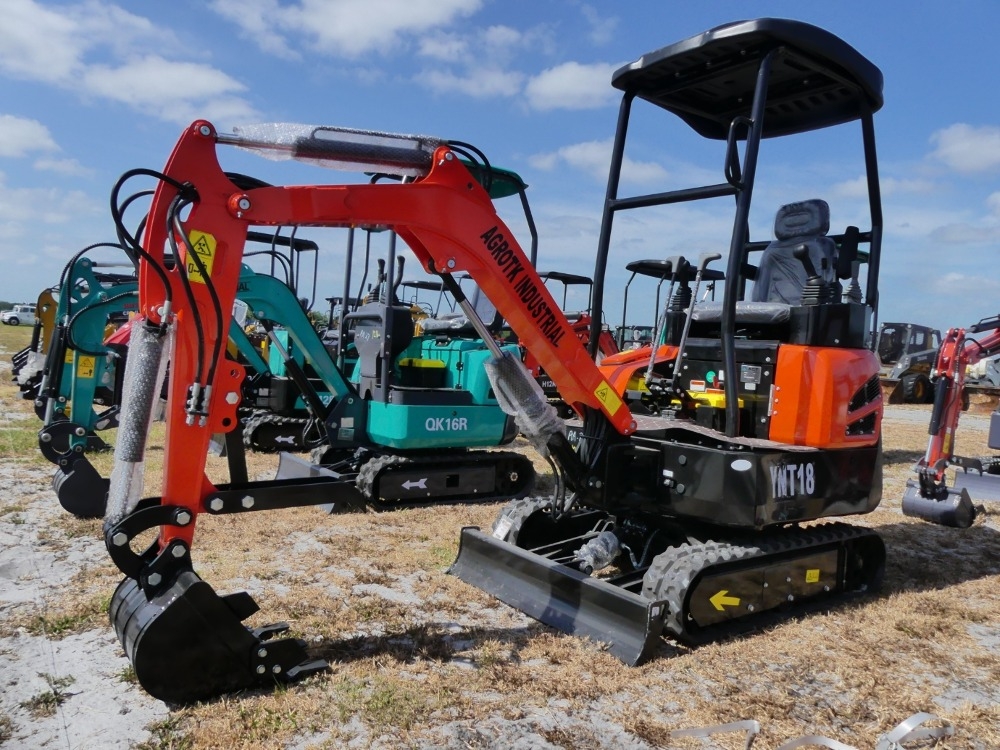 AGT MX15RX Mini Excavator (A44501)