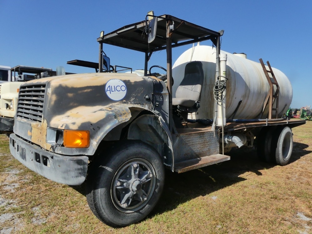 1995 International 3800 Water Truck (A44501)