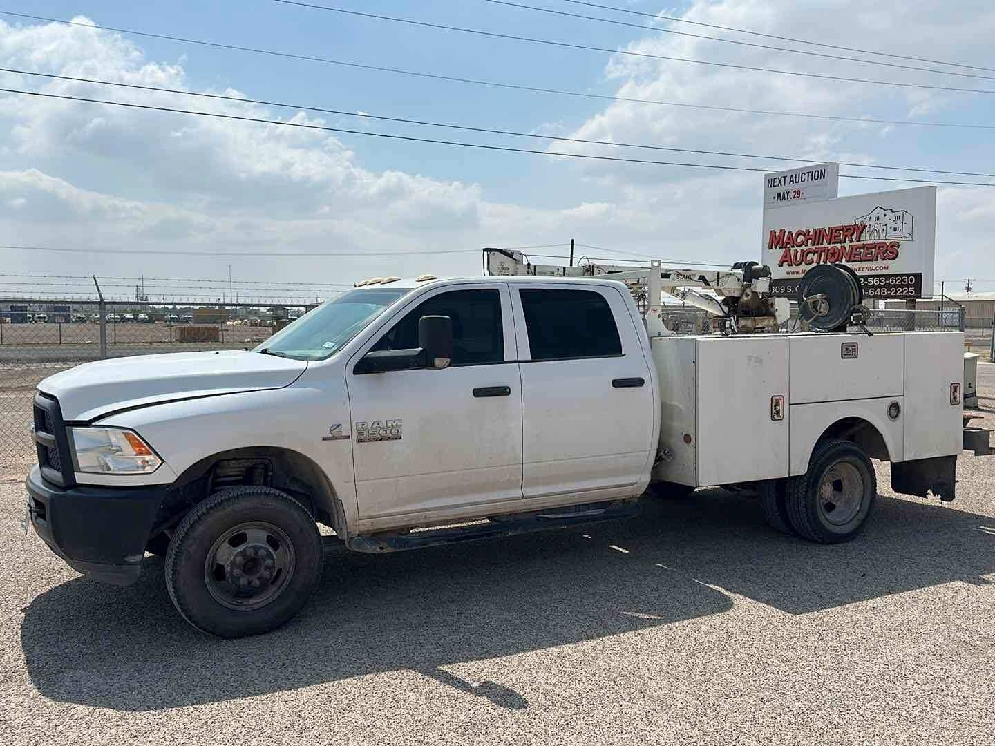 2017 DODGE RAM 3500 SERVICE TRUCK (A52472)