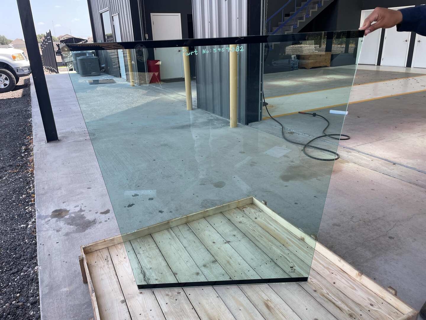 Caterpillar Front Glass (A50854)