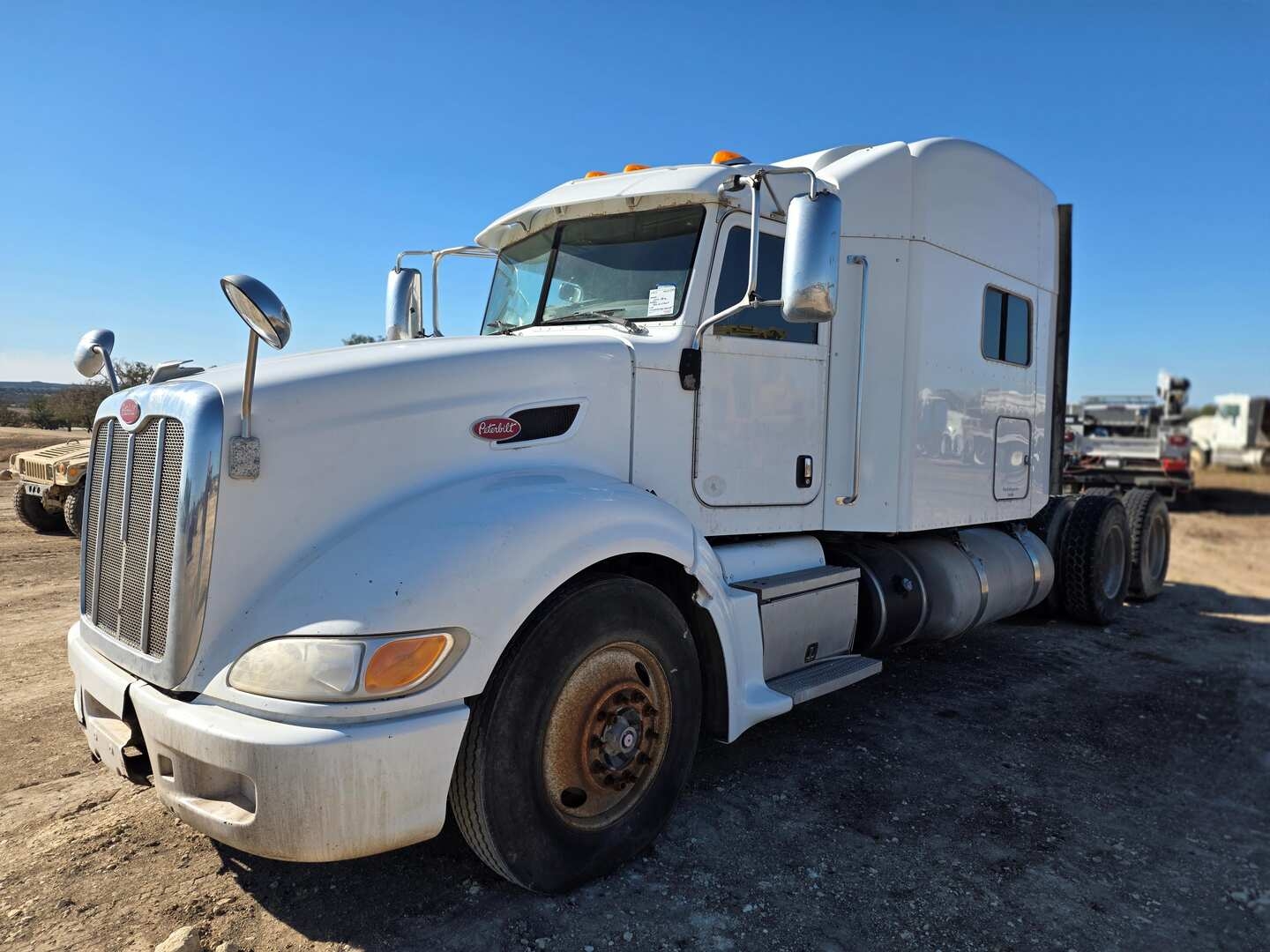 2013 PETERBILT 386 MID-ROOF SLEEPER (INOPERABLE) (A58214)