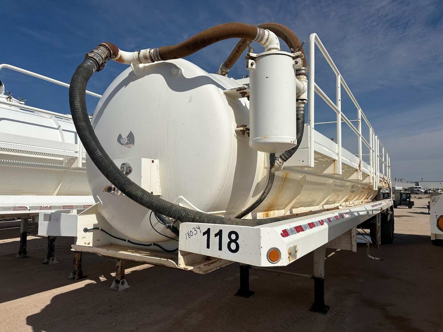 2014 DRAGON PRODUCTS 130BBL VACUUM TRAILER (A53843)